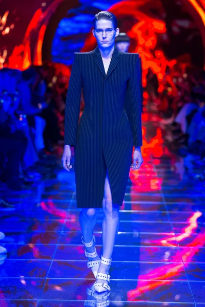 Look 1